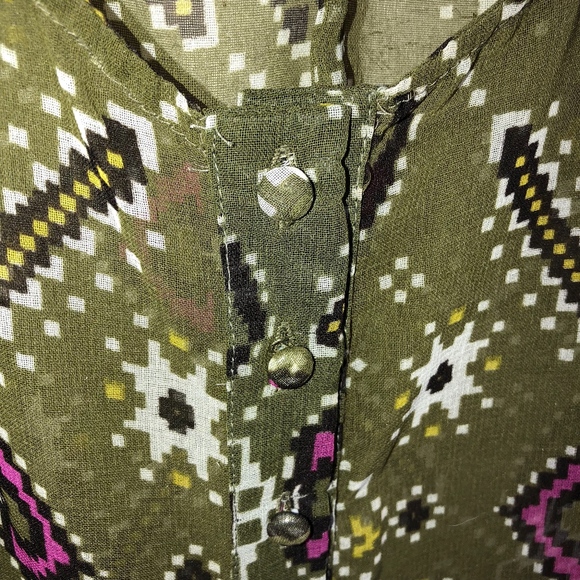 SUGAR 17 olive patterned cropped button blouse - Picture 3 of 6
